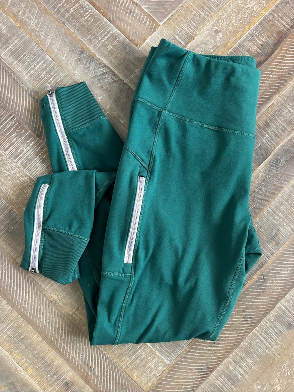 Mondetta Performance + Luxury Green Ankle Leggings High Rise Zip Pockets M